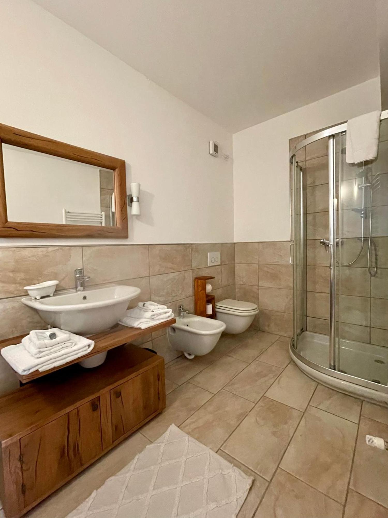 Agriturismo La Selvaggia Mandello del Lario Eksteriør bilde
